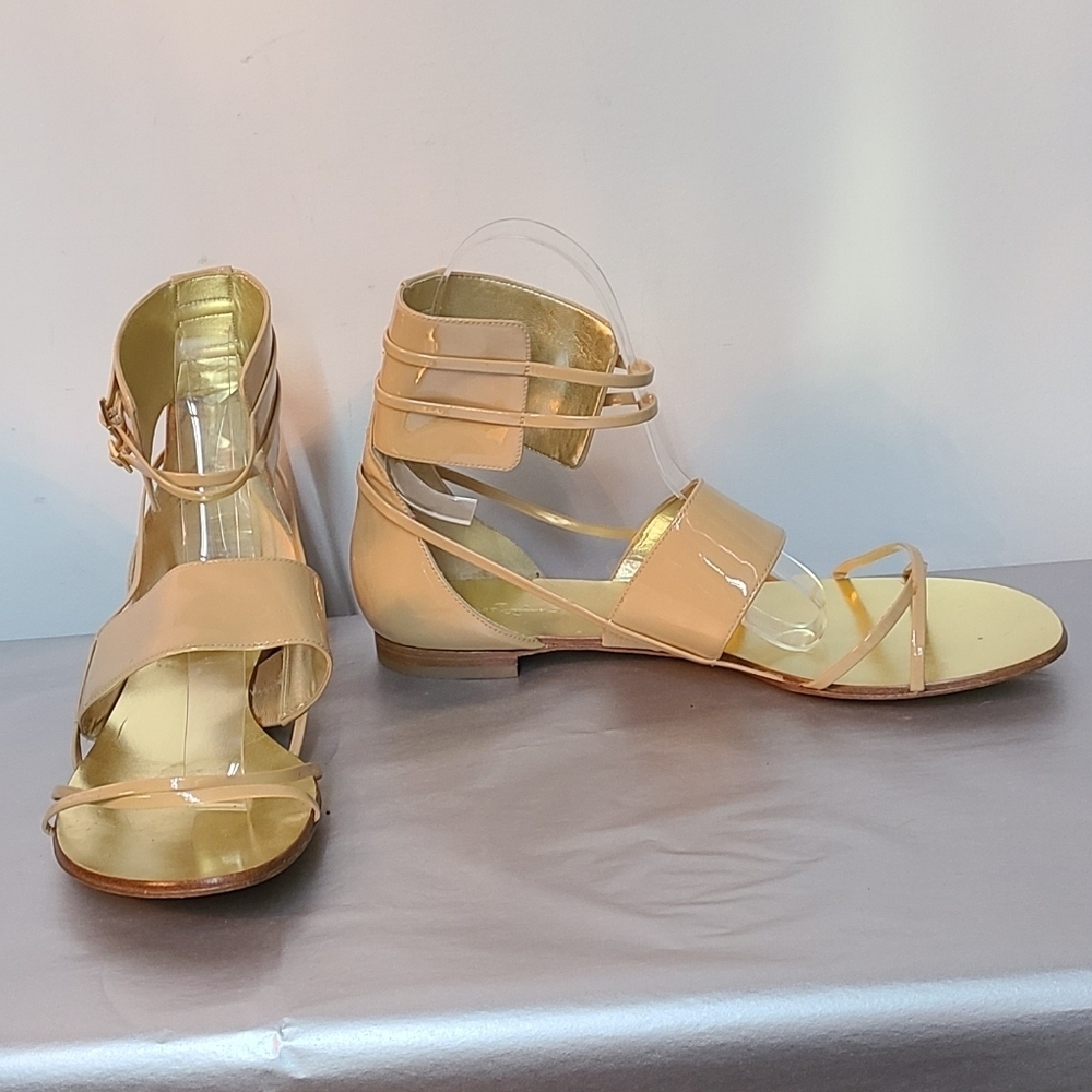 Report signature Gladiator Sandals